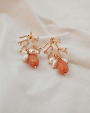 pendientes perlas y coral